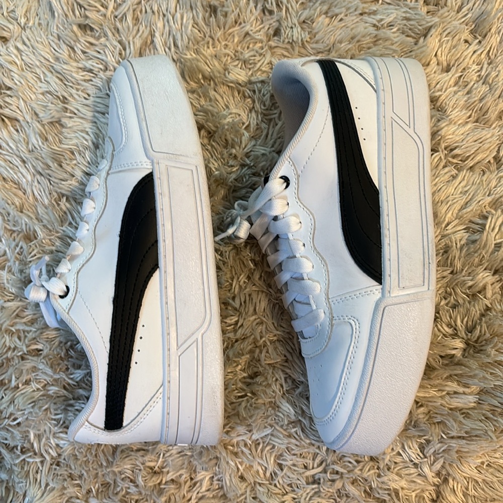 Puma brand size 6 white sneakers with black puma logo